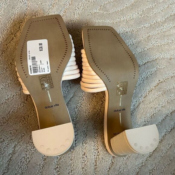 Dolce Vita NWT Priana Crème Heels - Picture 6 of 11